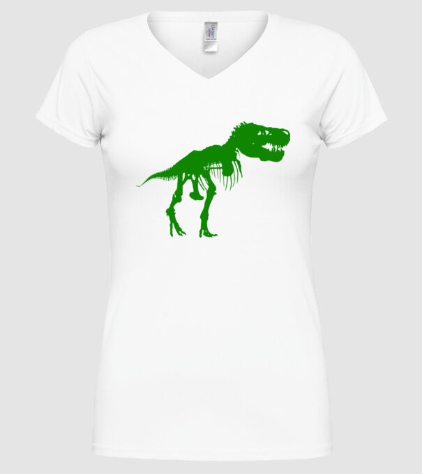 model alb pe tricou
