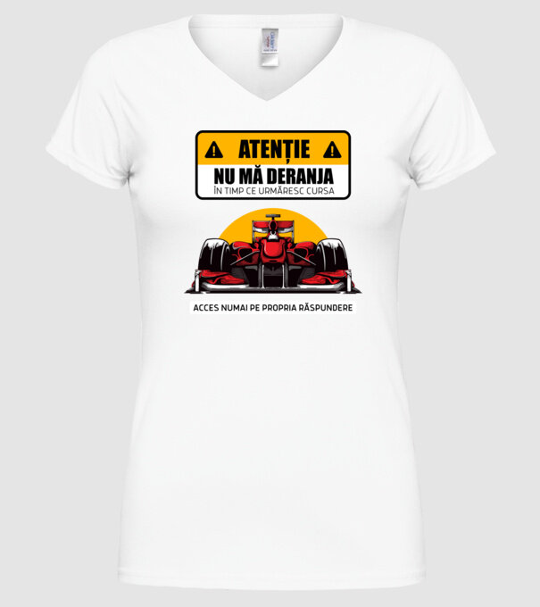 Atenție model alb pe tricou