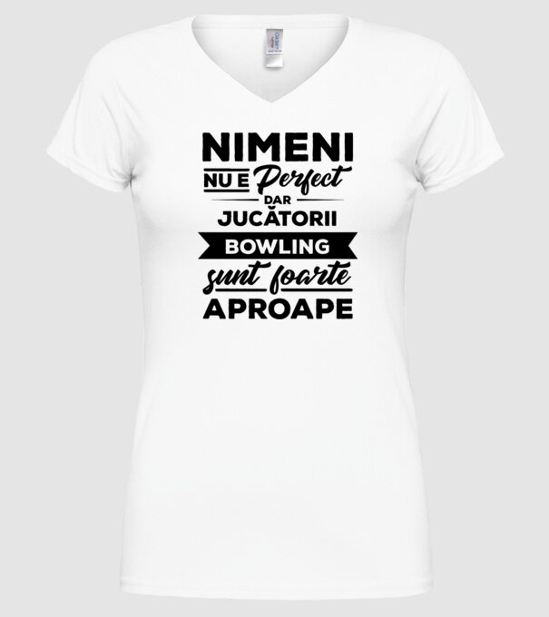 nimeni nu e perfect, dar jucătorii bowling sunt foarte aproape model alb pe tricou