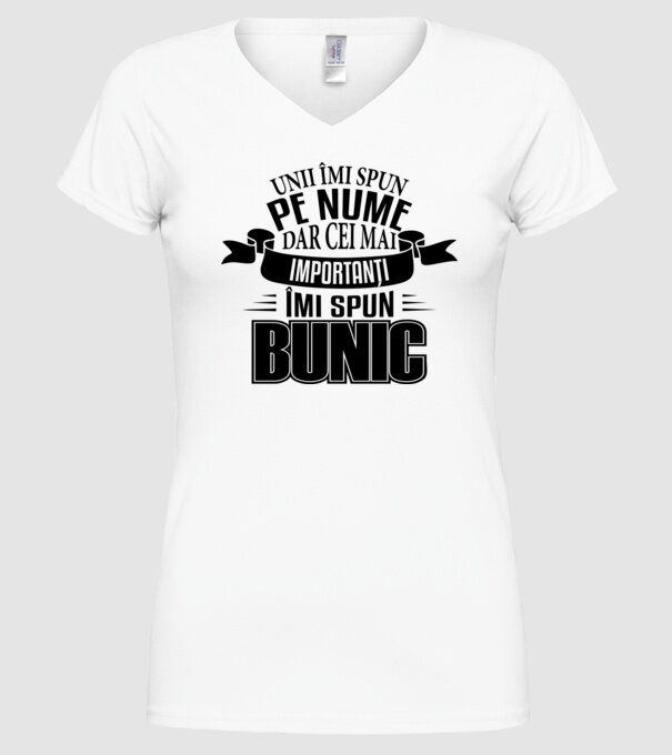 Unii îmi spun pe nume, dar cei mai importanți îmi spun bunic model alb pe tricou