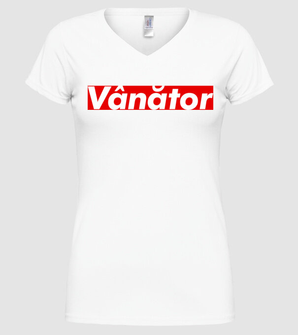vânător model alb pe tricou