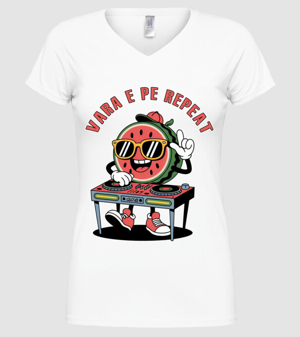 Vara e pe repeat model alb pe tricou
