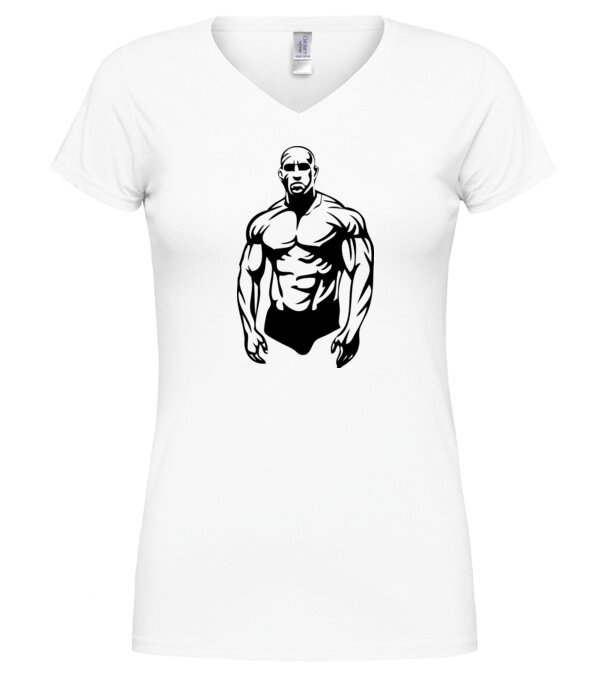  model  pe tricou