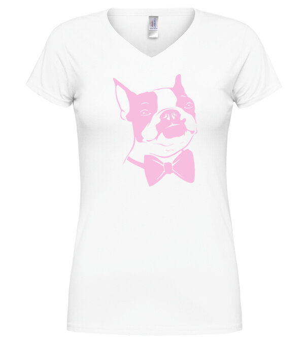  model  pe tricou