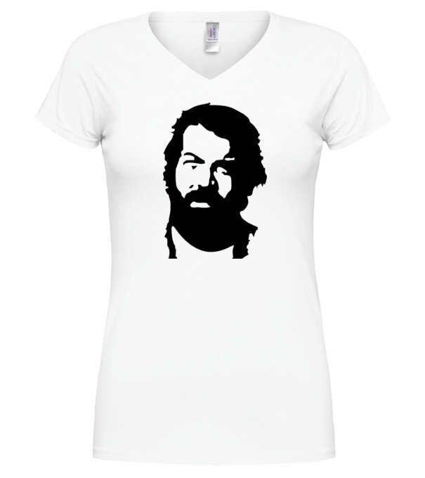  model  pe tricou