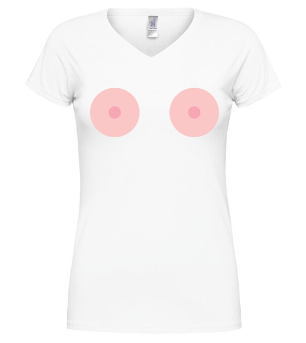  model  pe tricou