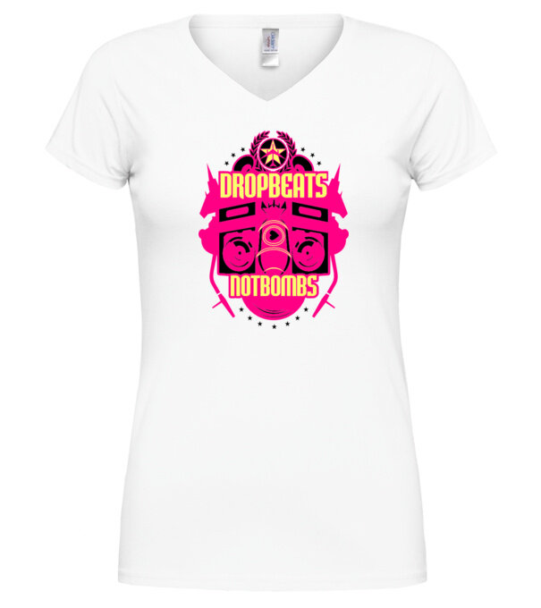  model  pe tricou