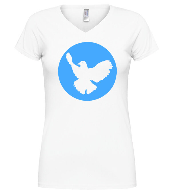  model  pe tricou