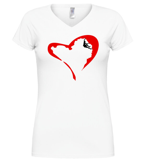  model  pe tricou