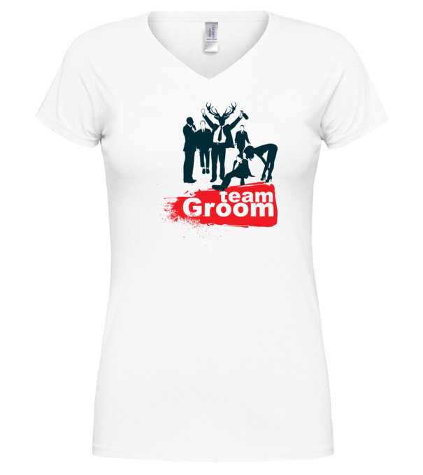  model  pe tricou