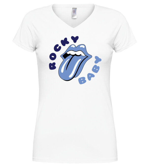  model  pe tricou