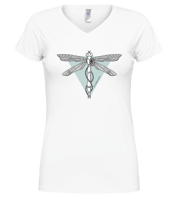  model  pe tricou