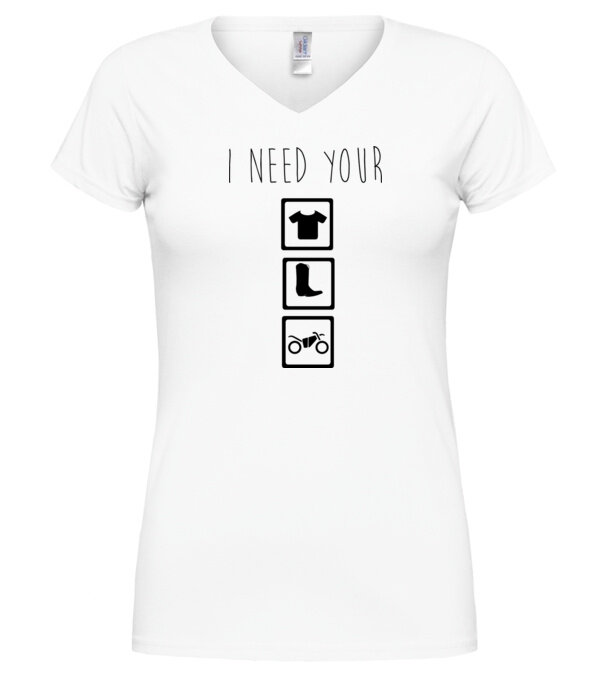 model  pe tricou