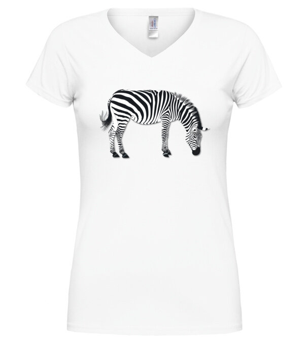  model  pe tricou