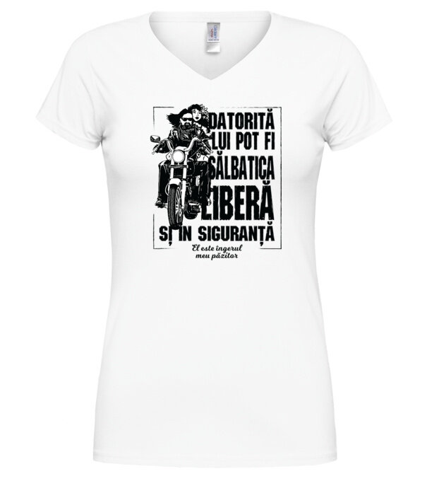  model  pe tricou