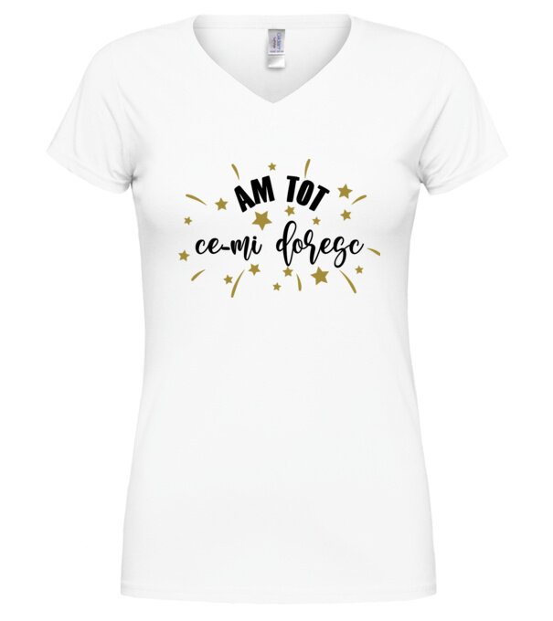  model  pe tricou