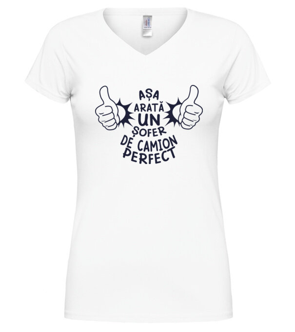  model  pe tricou