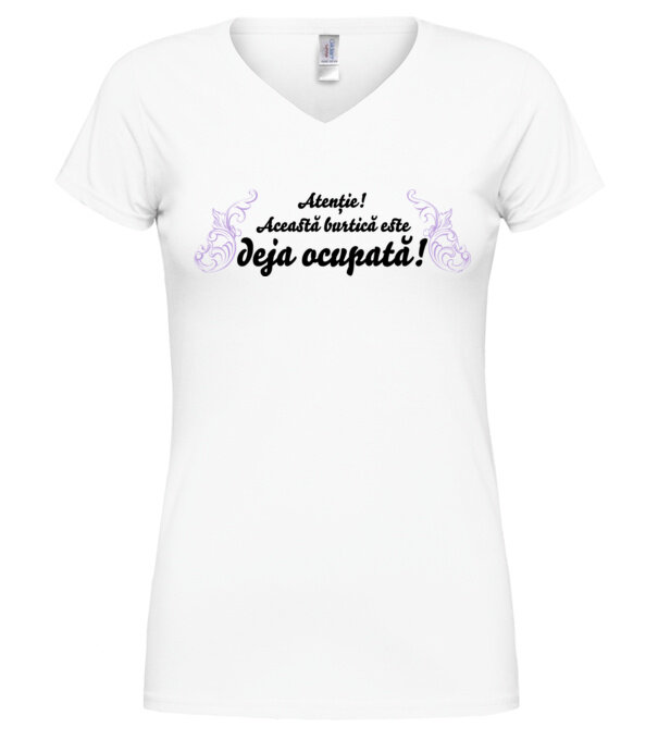  model  pe tricou
