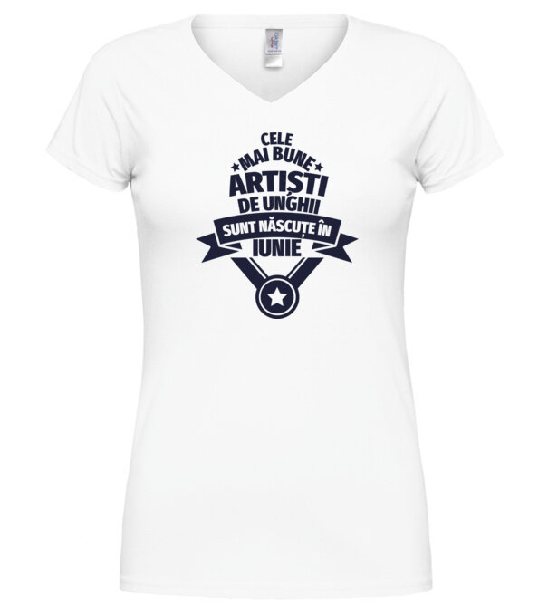  model  pe tricou