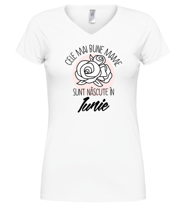  model  pe tricou