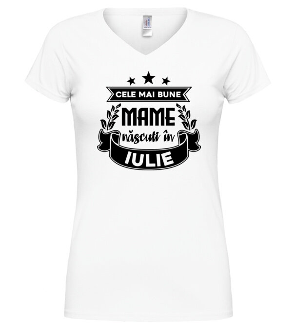  model  pe tricou