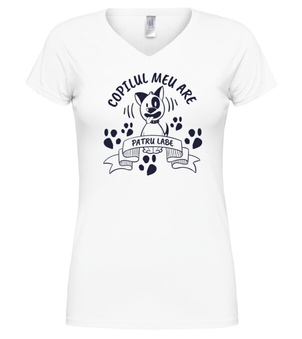  model  pe tricou