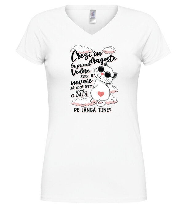 model  pe tricou