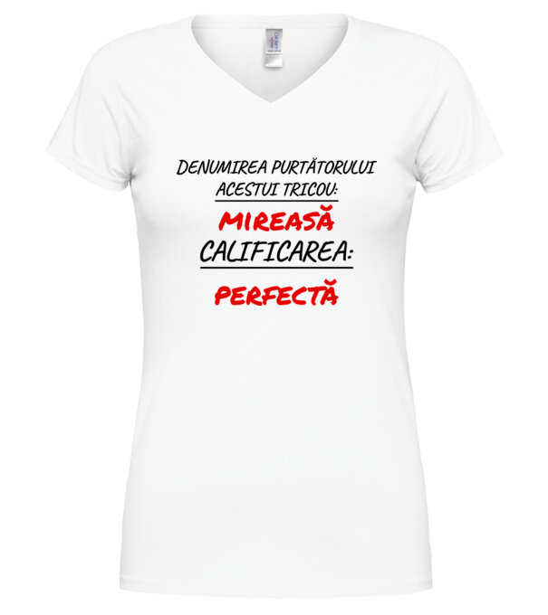  model  pe tricou