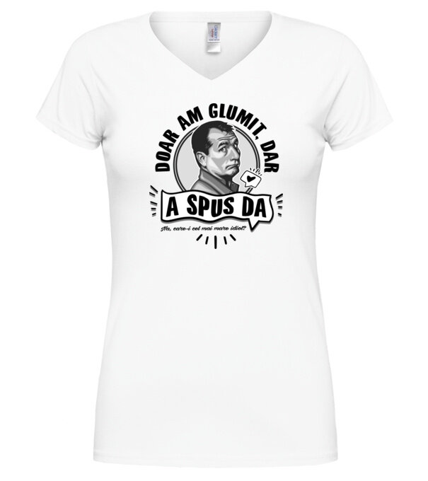  model  pe tricou