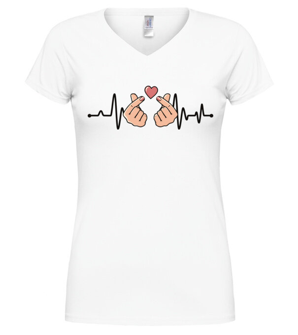  model  pe tricou