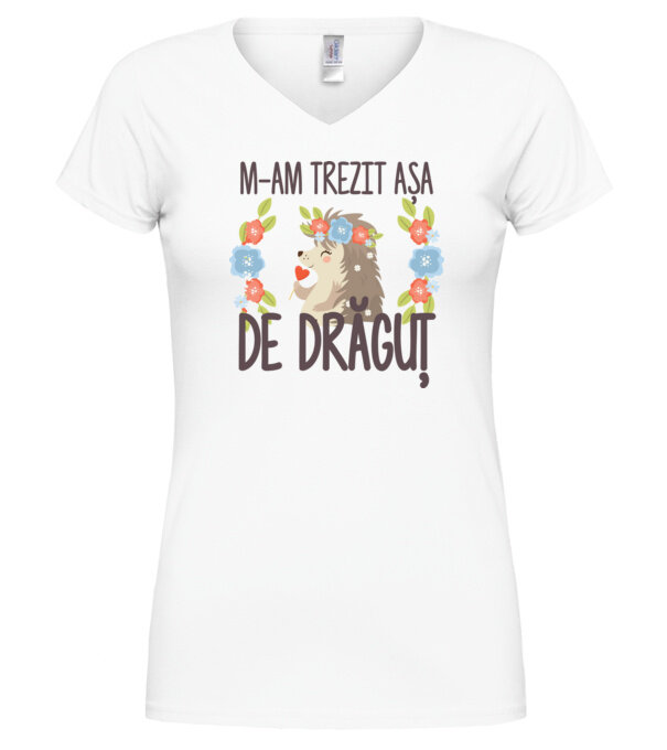  model  pe tricou