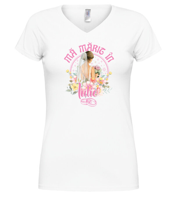  model  pe tricou