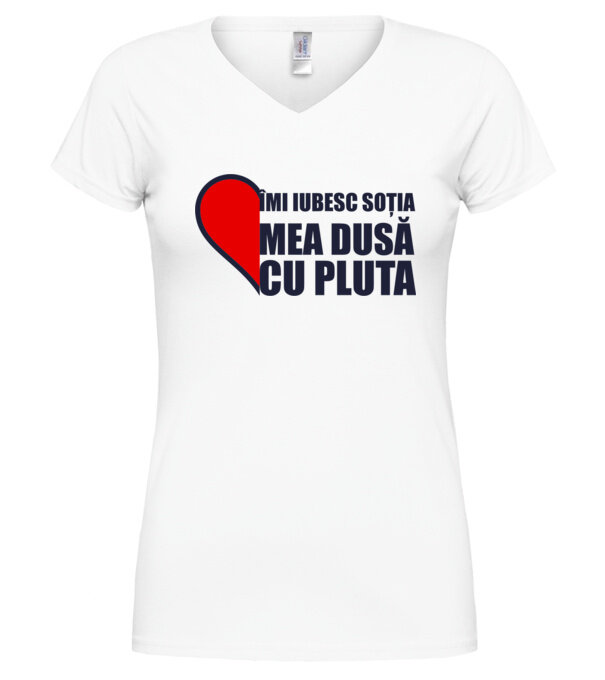  model  pe tricou
