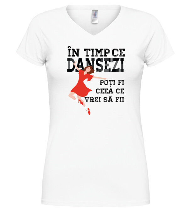  model  pe tricou