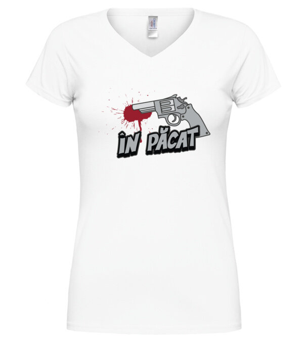  model  pe tricou