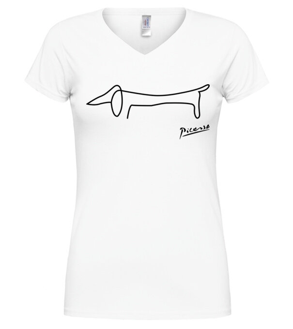  model  pe tricou