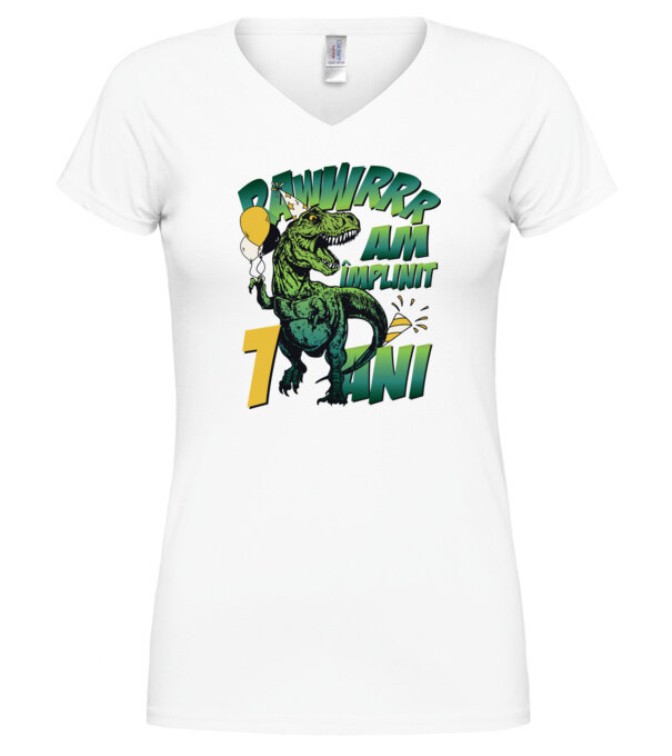  model  pe tricou