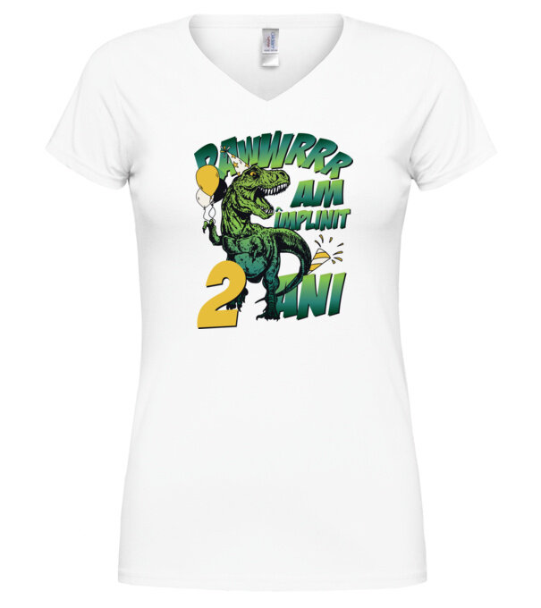 model  pe tricou