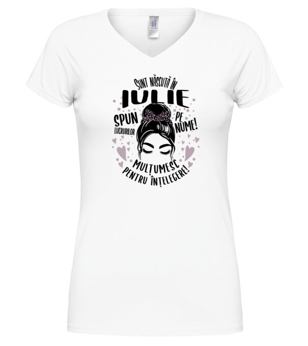  model  pe tricou