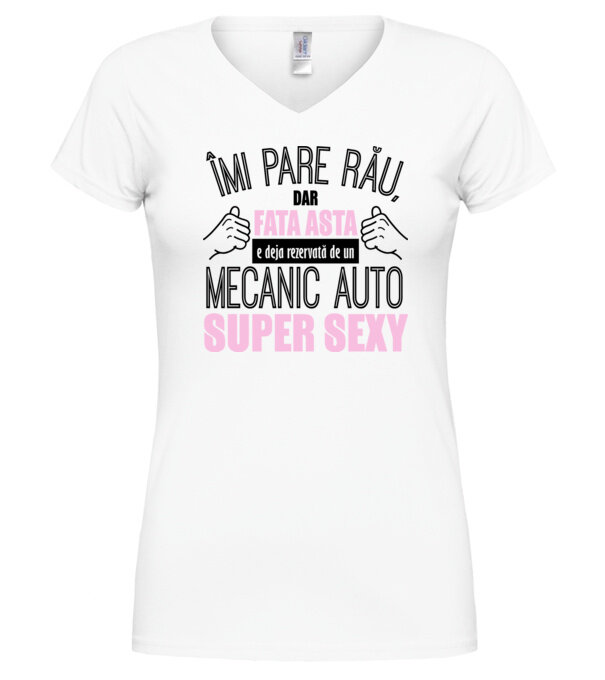  model  pe tricou
