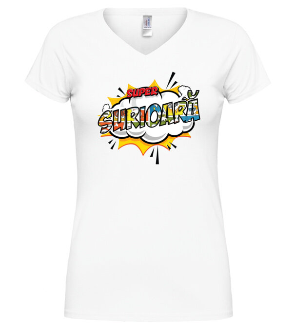  model  pe tricou