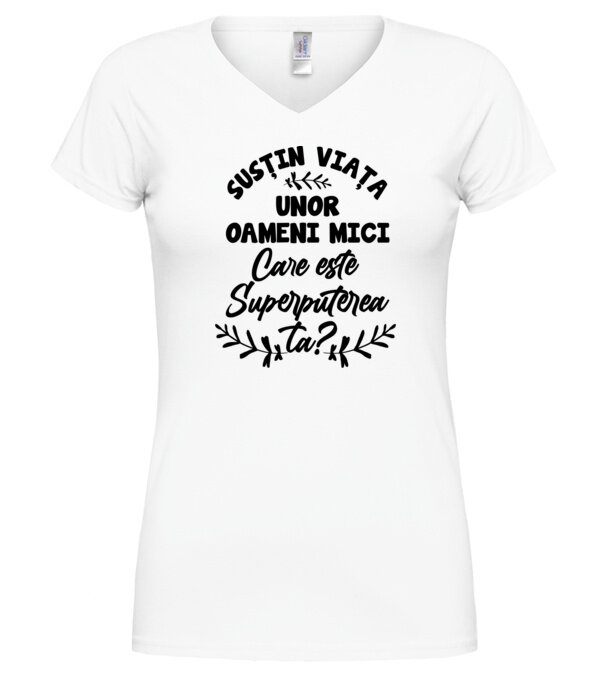  model  pe tricou