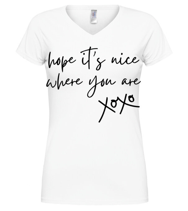  model  pe tricou