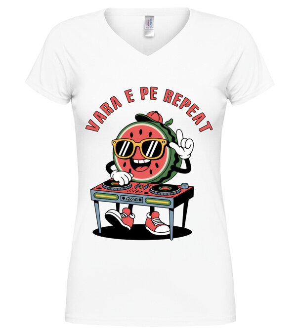  model  pe tricou