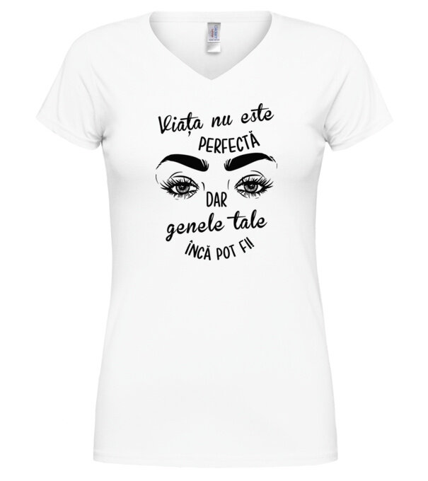  model  pe tricou
