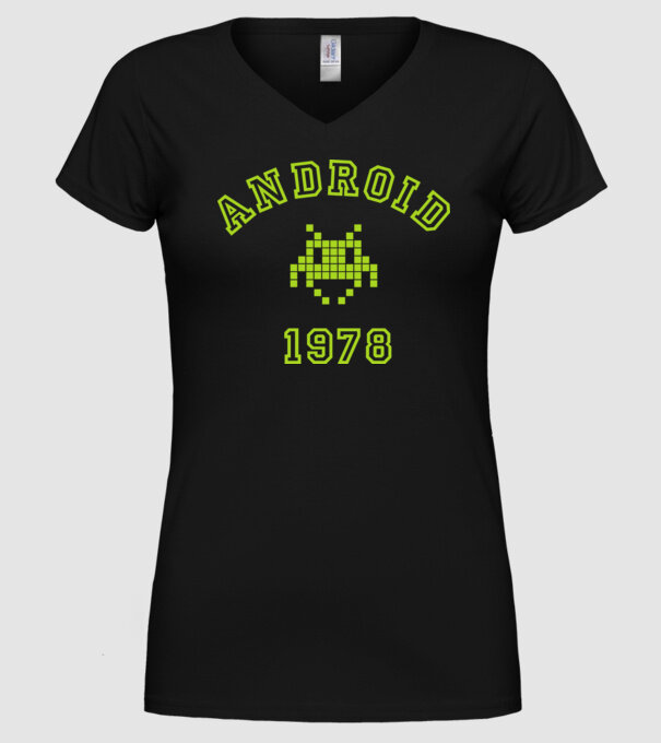 android model negru pe tricou