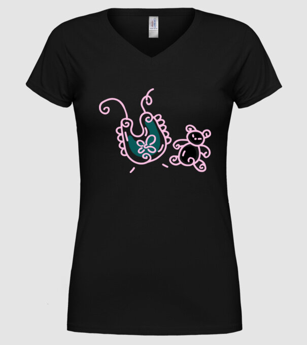 Bebe model negru pe tricou
