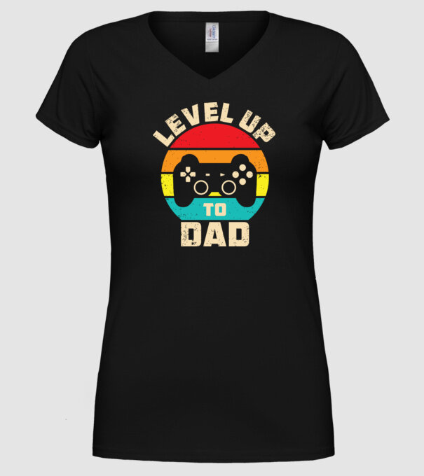 Level Up Dad model negru pe tricou