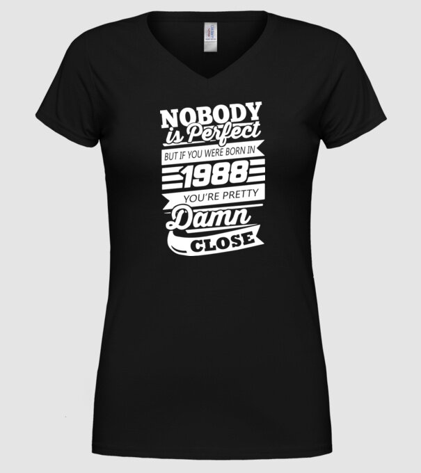 nobody is perfect 1988 model negru pe tricou