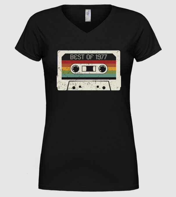 retro tape 1977 vintage model negru pe tricou